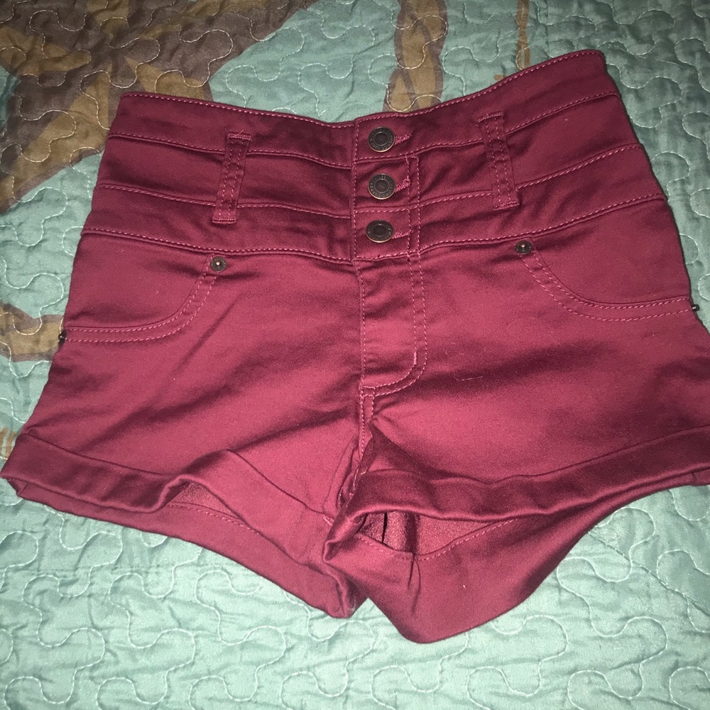RED/MAROON SHORTS❤️
